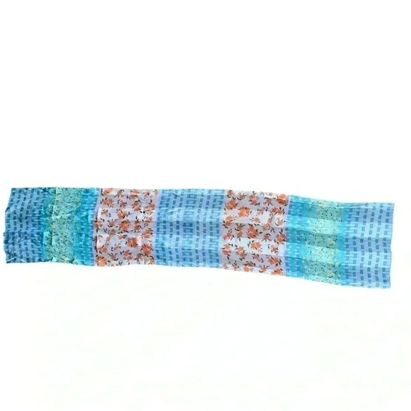 Oscar De La Renta 100% Silk scarf - Picture 2 of 7